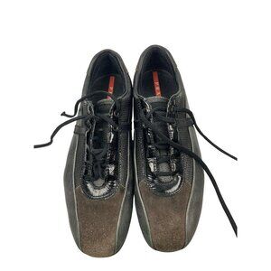 Prada men’s vintage sneakers  size 8.5  excellent condition throughout